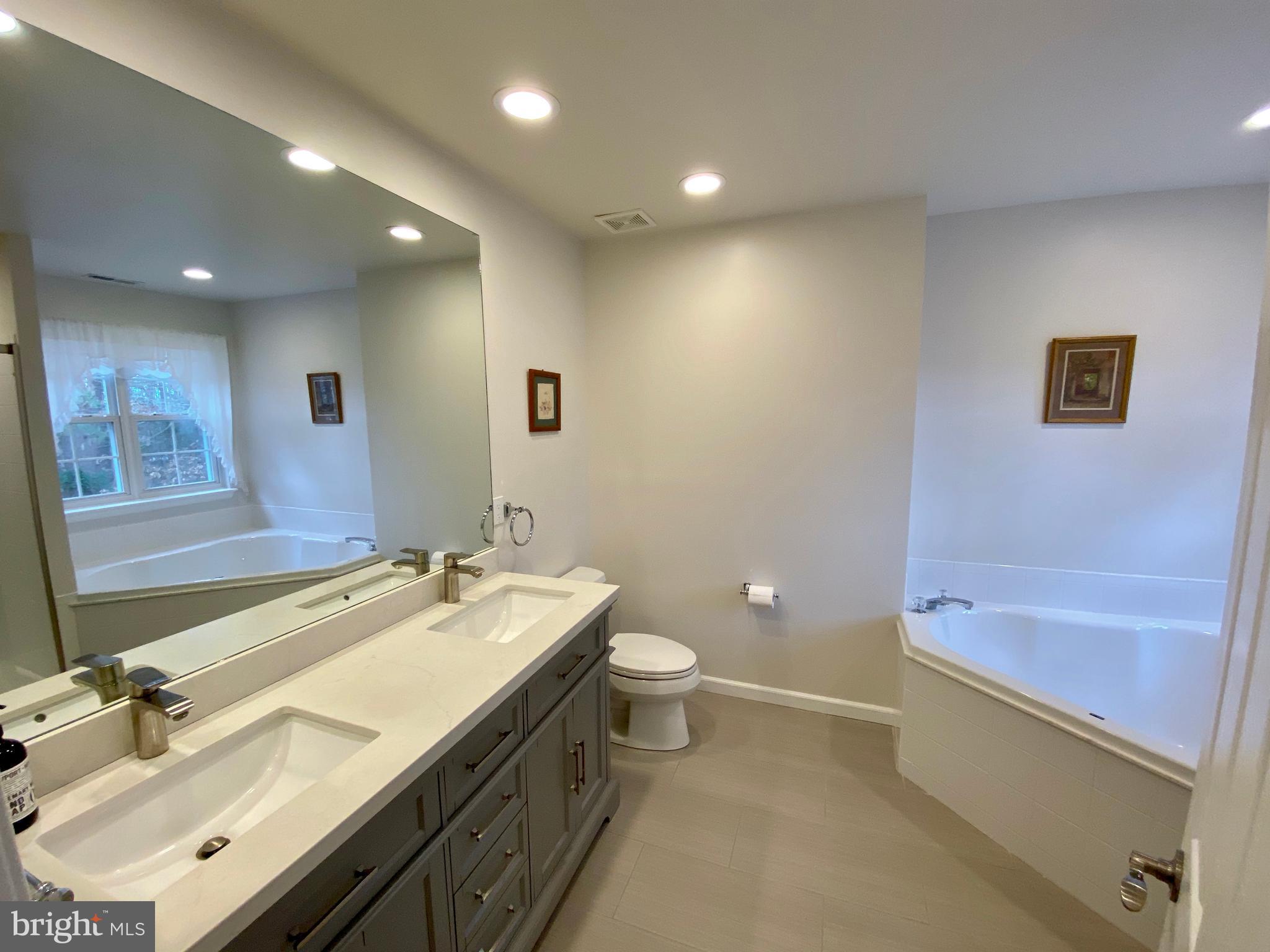 12210 Potomac View Road Newburg, MD 20664 - Photo 30 of 63 Upper Level - Master bath dual sinks