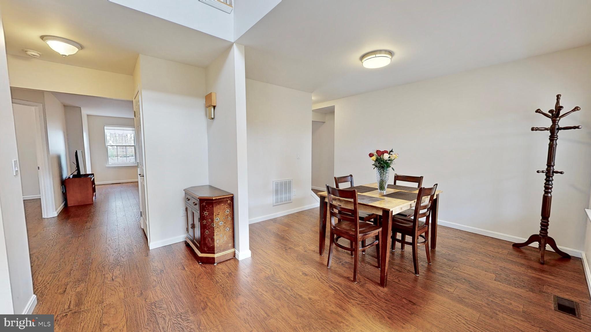 12210 Potomac View Road Newburg, MD 20664 - Photo 10 of 63 Main level - Formal dining room