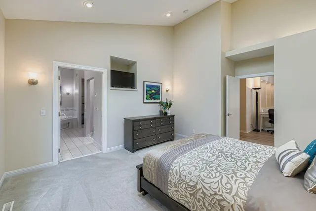 $659,900 | 3056 St Albans Hollow Circle, Minnetonka, MN 55305