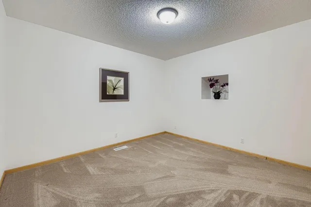 $659,900 | 3056 St Albans Hollow Circle, Minnetonka, MN 55305