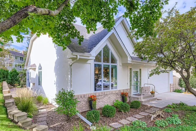 $659,900 | 3056 St Albans Hollow Circle, Minnetonka, MN 55305