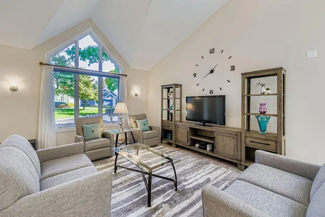 $659,900 | 3056 St Albans Hollow Circle, Minnetonka, MN 55305