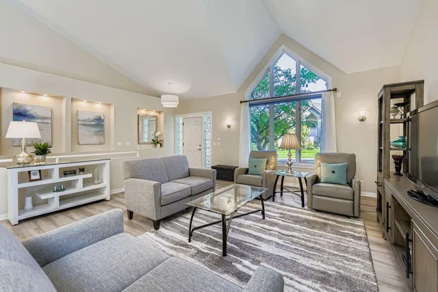 $659,900 | 3056 St Albans Hollow Circle, Minnetonka, MN 55305