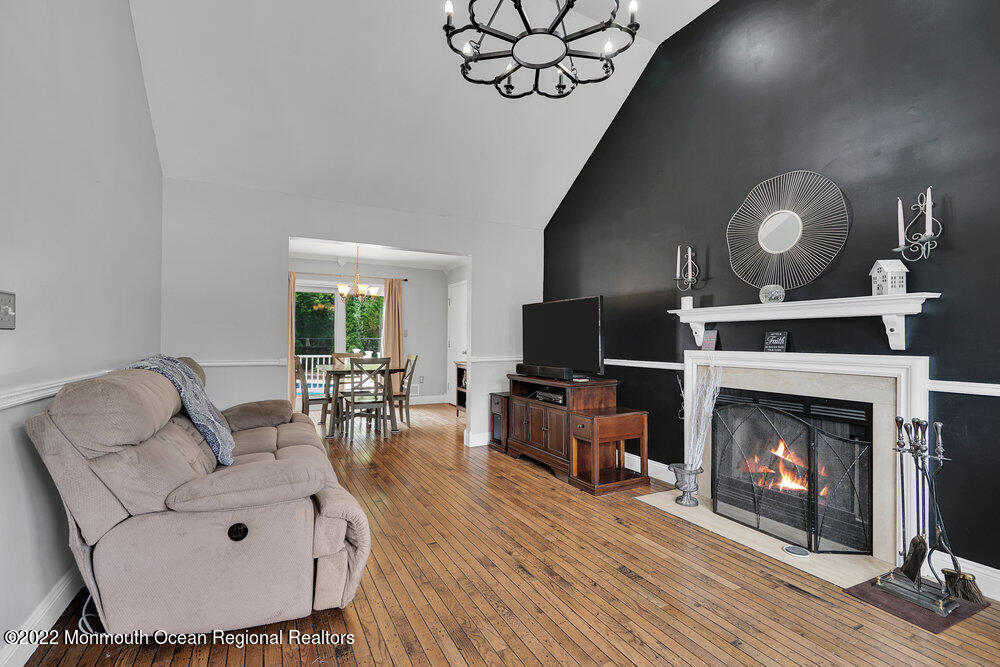 2 Ernest Way Jackson, NJ 08527 - Photo 4 of 22 5