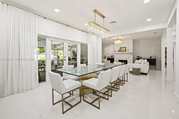 $1,799,900 | 16140 Aberdeen Way, Miami Lakes, FL 33014