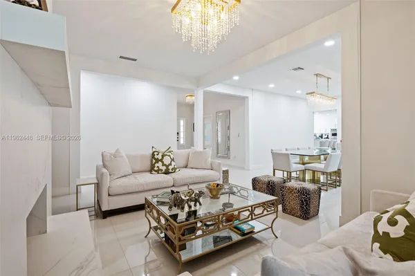 $1,799,900 | 16140 Aberdeen Way, Miami Lakes, FL 33014