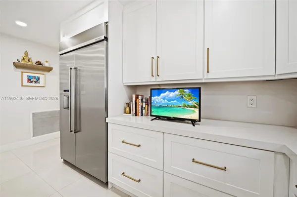 $1,799,900 | 16140 Aberdeen Way, Miami Lakes, FL 33014