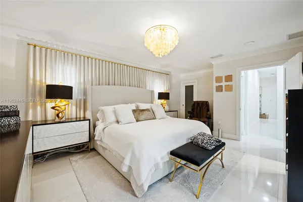 $1,799,900 | 16140 Aberdeen Way, Miami Lakes, FL 33014