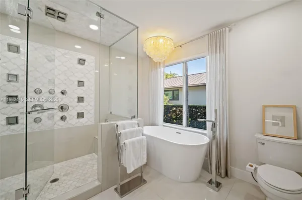 $1,799,900 | 16140 Aberdeen Way, Miami Lakes, FL 33014