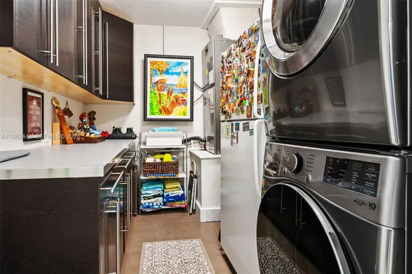 $1,799,900 | 16140 Aberdeen Way, Miami Lakes, FL 33014