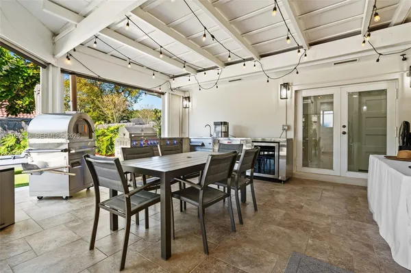 $1,799,900 | 16140 Aberdeen Way, Miami Lakes, FL 33014