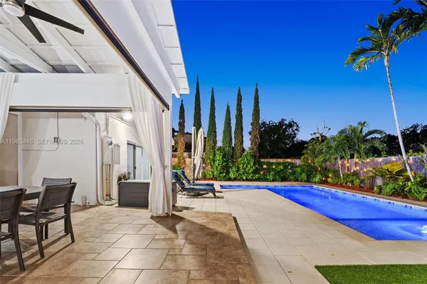 $1,799,900 | 16140 Aberdeen Way, Miami Lakes, FL 33014