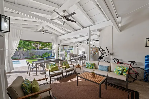 $1,799,900 | 16140 Aberdeen Way, Miami Lakes, FL 33014