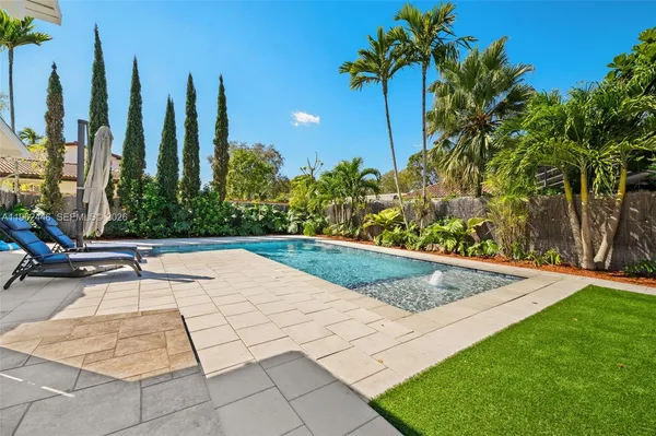 $1,799,900 | 16140 Aberdeen Way, Miami Lakes, FL 33014