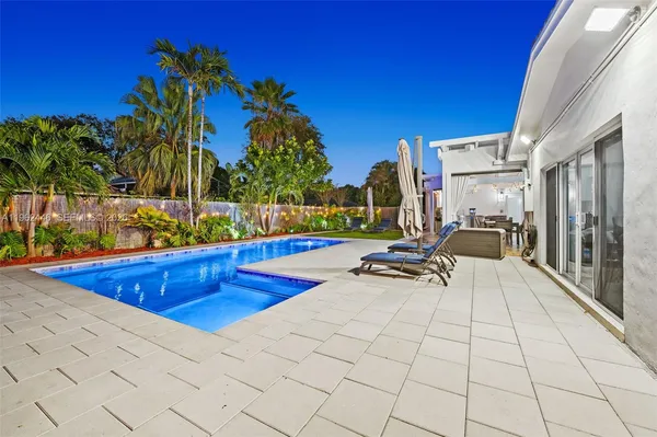 $1,799,900 | 16140 Aberdeen Way, Miami Lakes, FL 33014