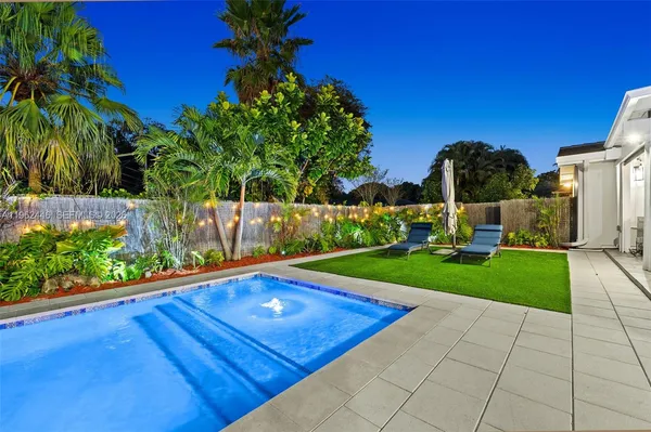 $1,799,900 | 16140 Aberdeen Way, Miami Lakes, FL 33014