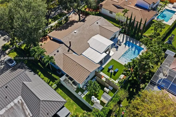 $1,799,900 | 16140 Aberdeen Way, Miami Lakes, FL 33014