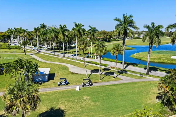 $1,799,900 | 16140 Aberdeen Way, Miami Lakes, FL 33014