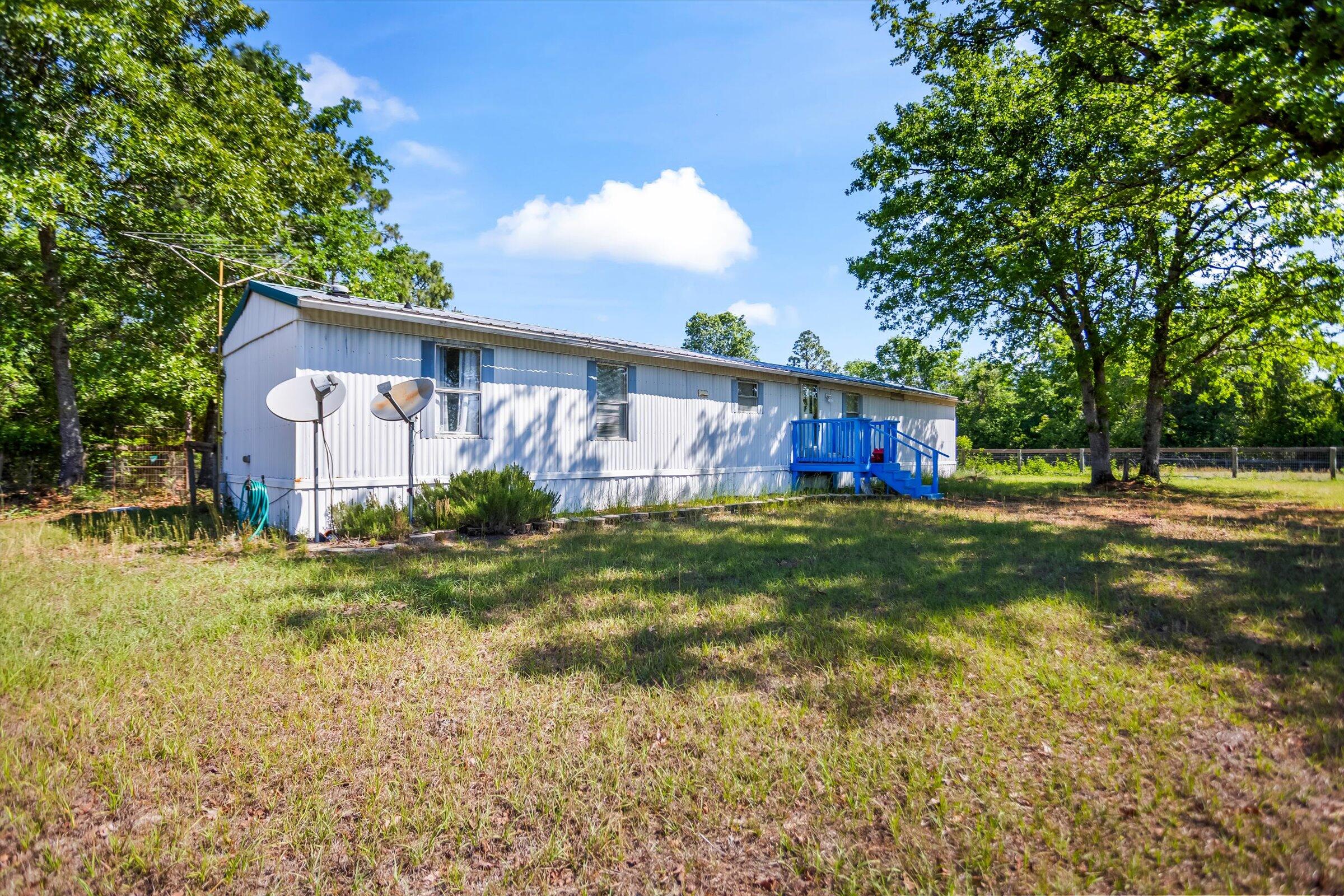 289 Beck Road Williston, SC 29853 - Photo 3 of 28