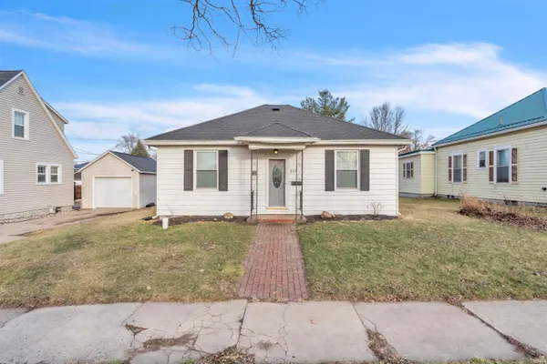 $164,900 | 921 South Main Street, Kendallville, IN 46755