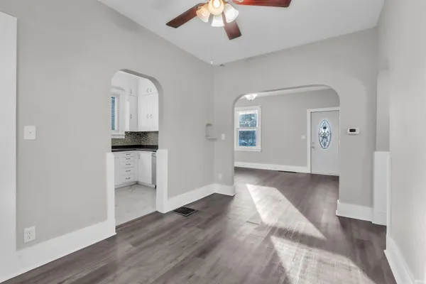 $164,900 | 921 South Main Street, Kendallville, IN 46755