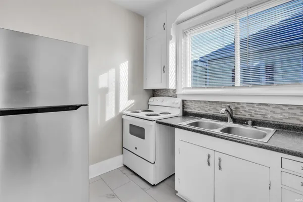 $164,900 | 921 South Main Street, Kendallville, IN 46755