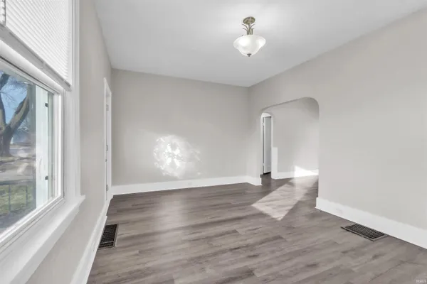 $164,900 | 921 South Main Street, Kendallville, IN 46755