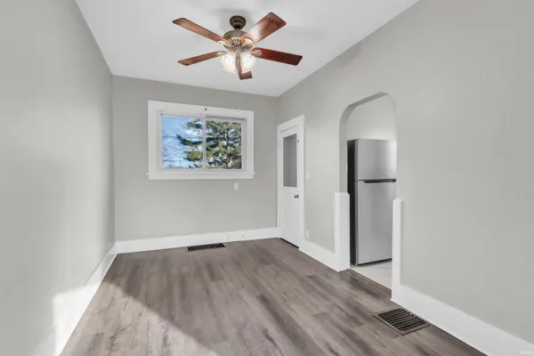 $164,900 | 921 South Main Street, Kendallville, IN 46755