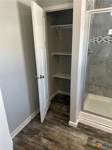 $1,650 | 908 North Henry Street, Cuero, TX 77954