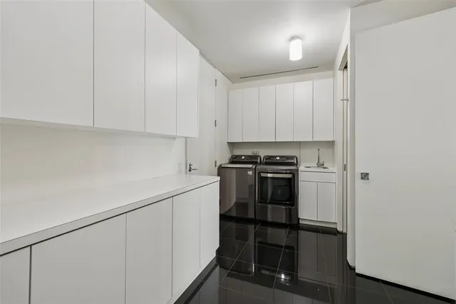 a black and white photo of a floor plan