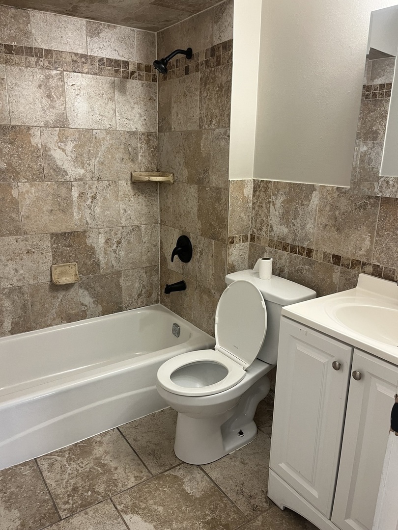 6045 Marshall Avenue, Unit 2W Chicago Ridge, IL 60415 - Photo 7 of 9