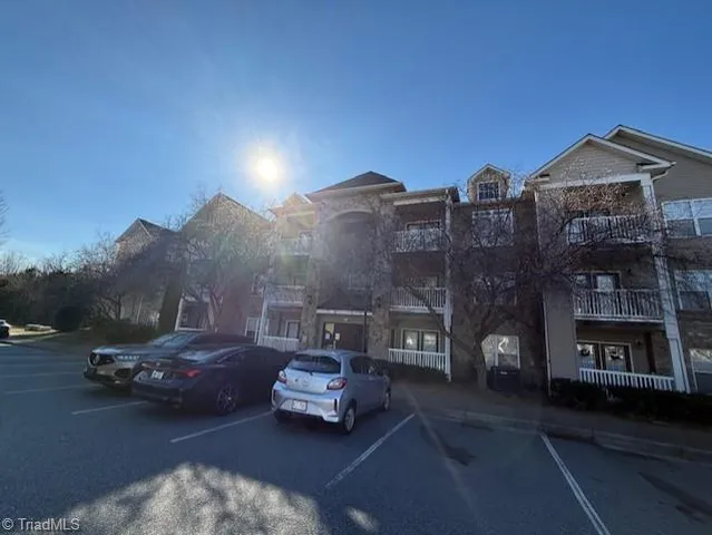 $1,000 | 4455 Brassfield Drive, Unit 311, Winston-Salem, NC 27105