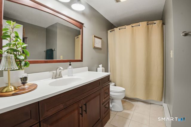 408 Maromas Road Middletown, CT 06457 - Photo 25 of 34
