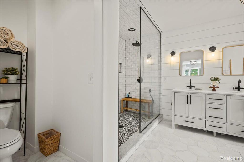 2668 Silverside Road Waterford, MI 48328 - Photo 43 of 61 Gallery Image 43