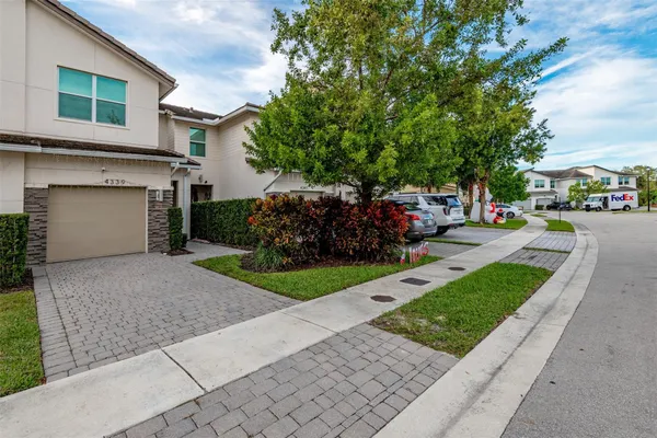 $455,000 | 4339 Lago Drive, Unit 4339, Pompano Beach, FL 33064