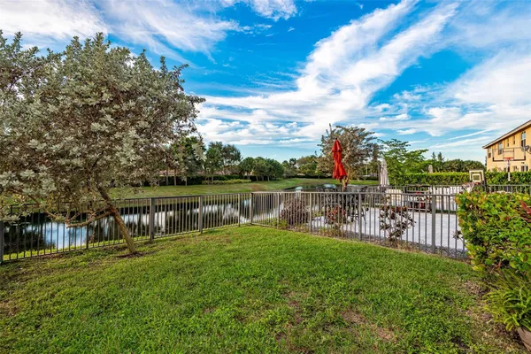 $455,000 | 4339 Lago Drive, Unit 4339, Pompano Beach, FL 33064