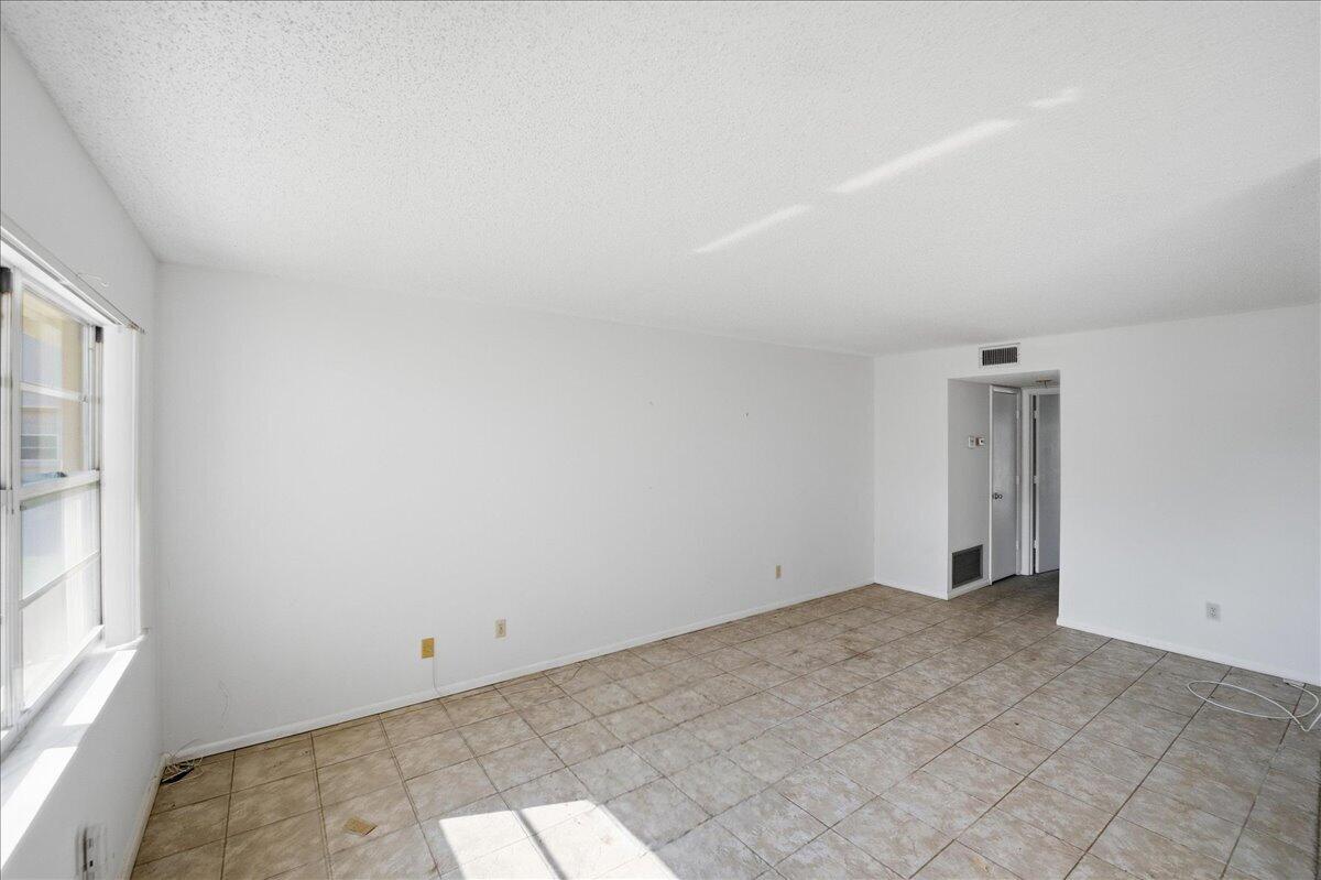 28 Lake Vista Trail, Unit 105 Port St. Lucie, FL 34952 - Photo 4 of 26