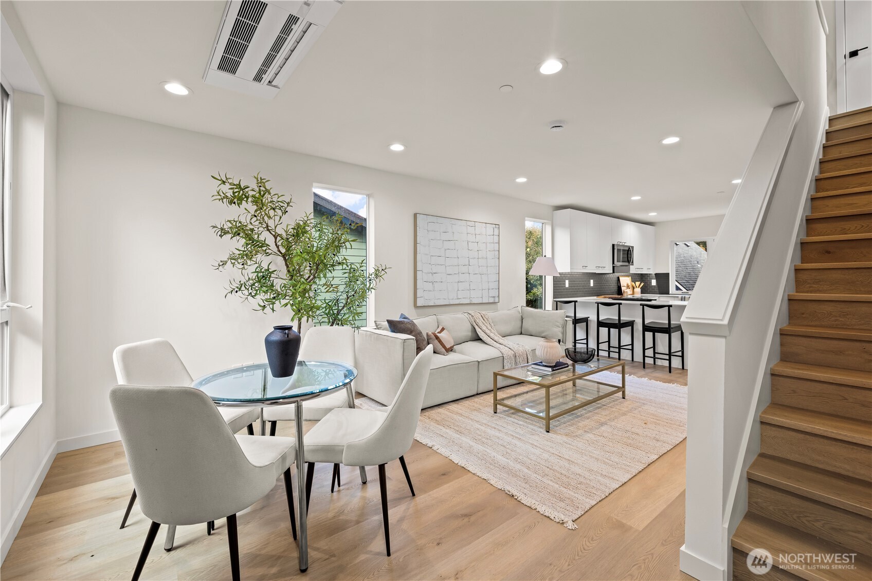 4107 25th Avenue Southwest Seattle, WA 98106 - Photo 17 of 36