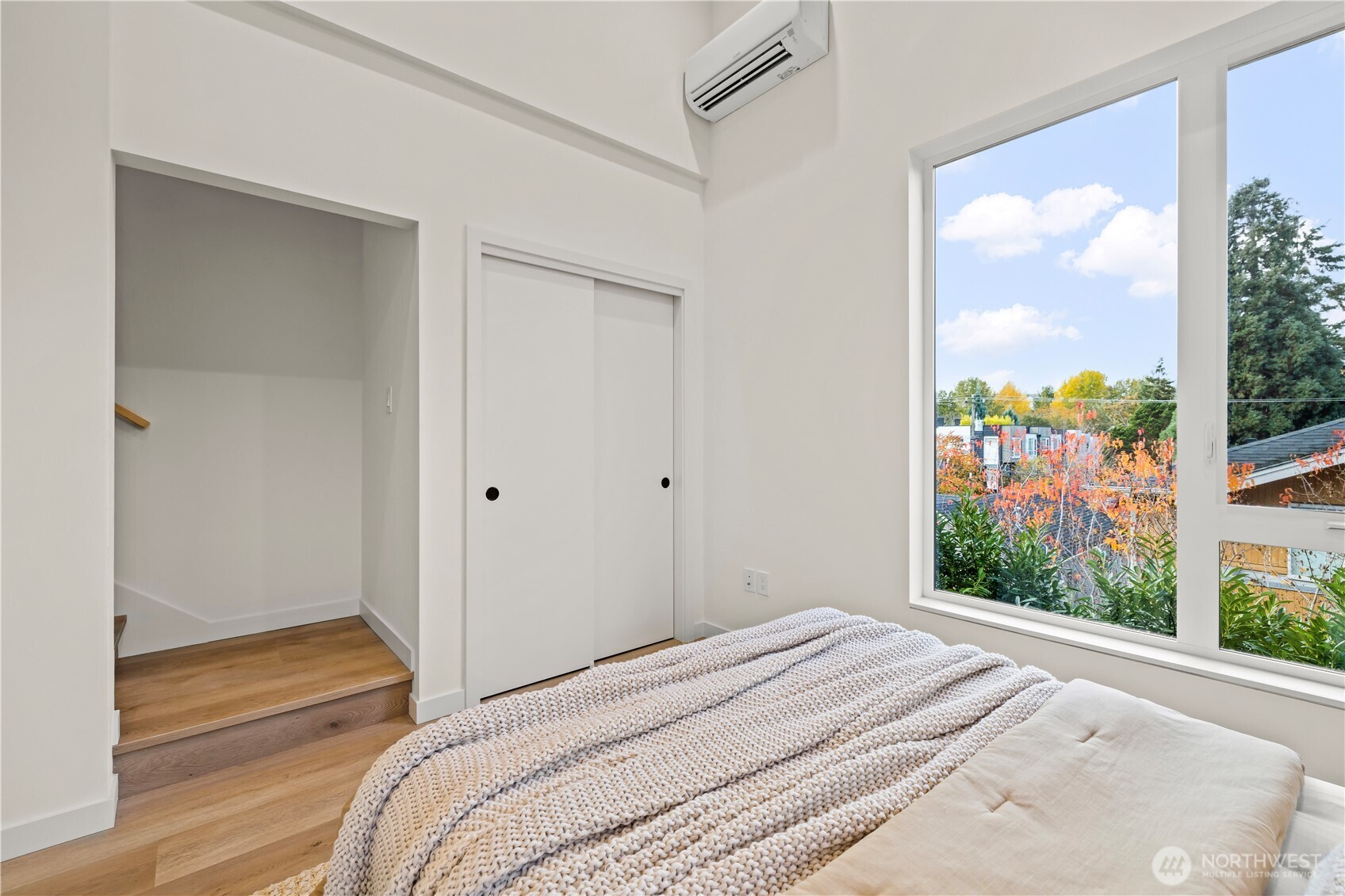 4107 25th Avenue Southwest Seattle, WA 98106 - Photo 19 of 36