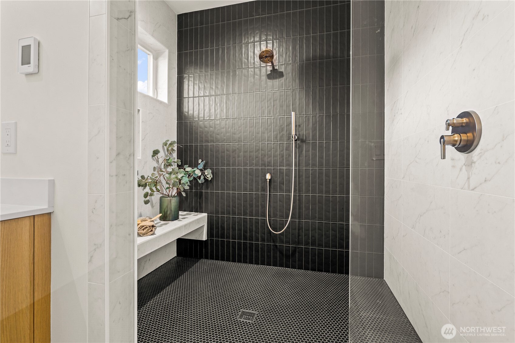 4107 25th Avenue Southwest Seattle, WA 98106 - Photo 24 of 36