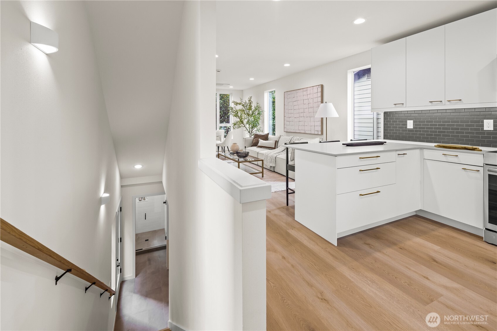 4107 25th Avenue Southwest Seattle, WA 98106 - Photo 8 of 36