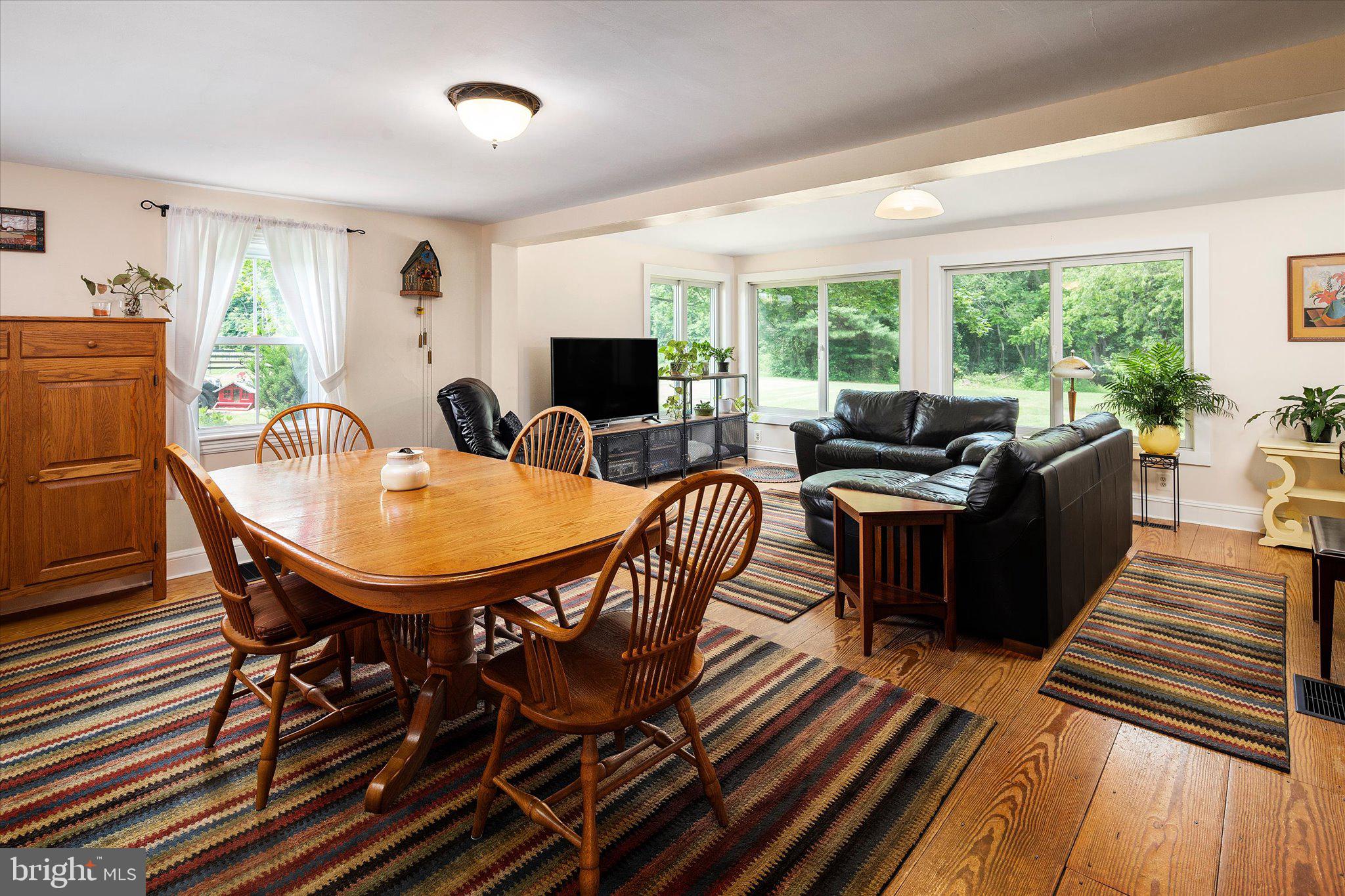298 Sharon Road Robbinsville, NJ 08691 - Photo 11 of 47