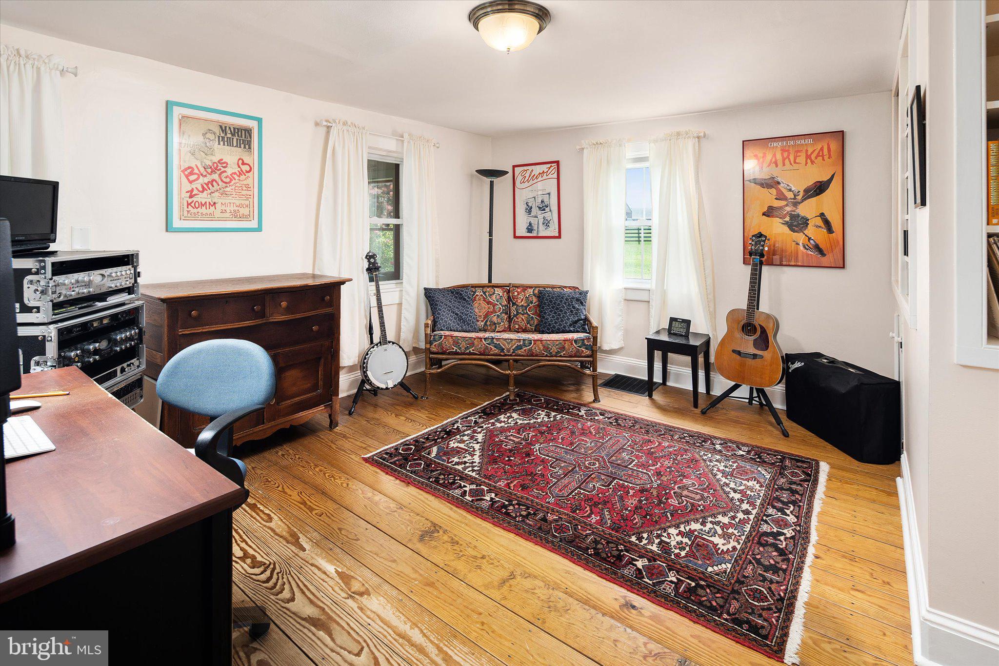 298 Sharon Road Robbinsville, NJ 08691 - Photo 8 of 47