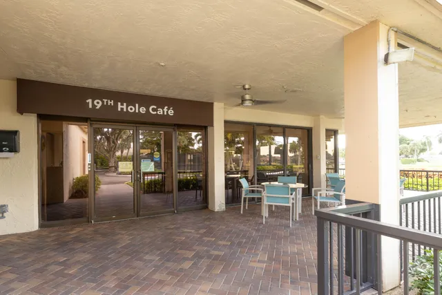 $280,000 | 5121 Oakhill Lane, Unit 416, Delray Beach, FL 33484