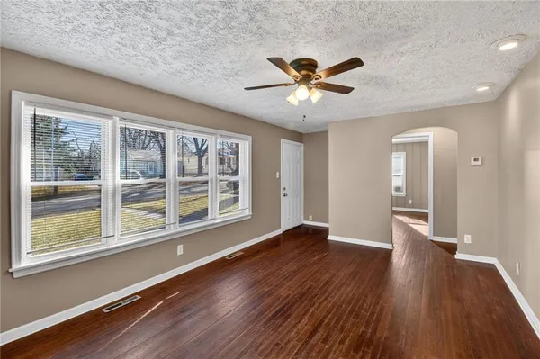 $149,900 | 822 North Crysler Avenue, Independence, MO 64050