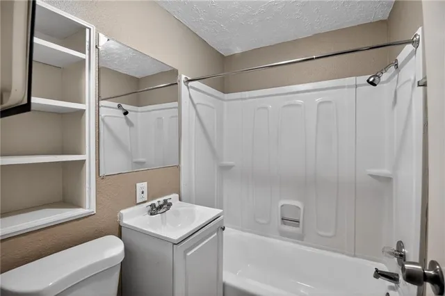 $159,900 | 822 North Crysler Avenue, Independence, MO 64050