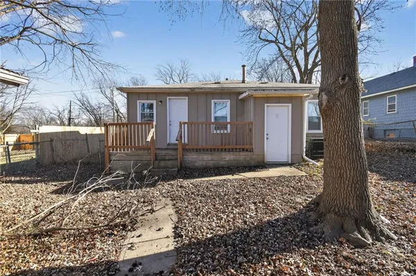 $149,900 | 822 North Crysler Avenue, Independence, MO 64050