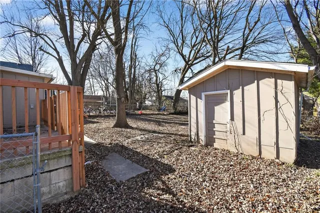 $159,900 | 822 North Crysler Avenue, Independence, MO 64050