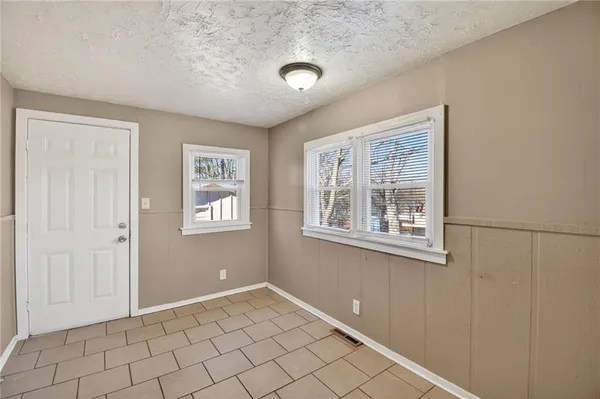 $149,900 | 822 North Crysler Avenue, Independence, MO 64050