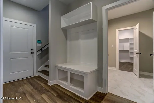 $569,500 | 9072 Treadway Creek, Hernando, MS 38632